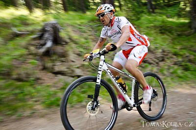 MTB racer